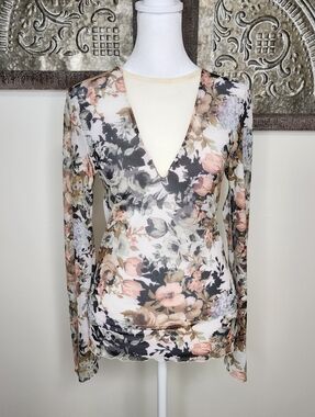 Gimmicks Floral Mesh V-Neck Bell Sleeve Top Small Whimsical Fairycore Garden
